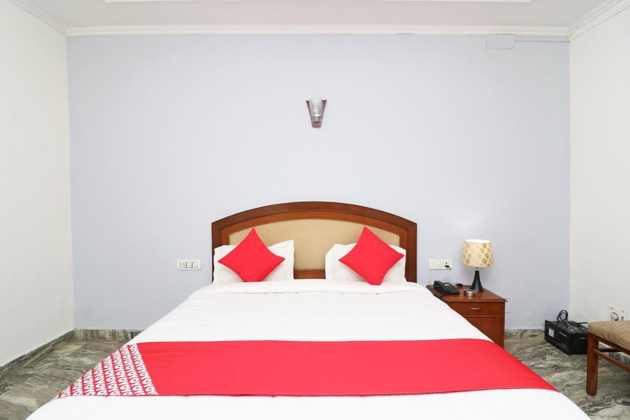 Birdhouse Hotel Gurgaon Exterior foto