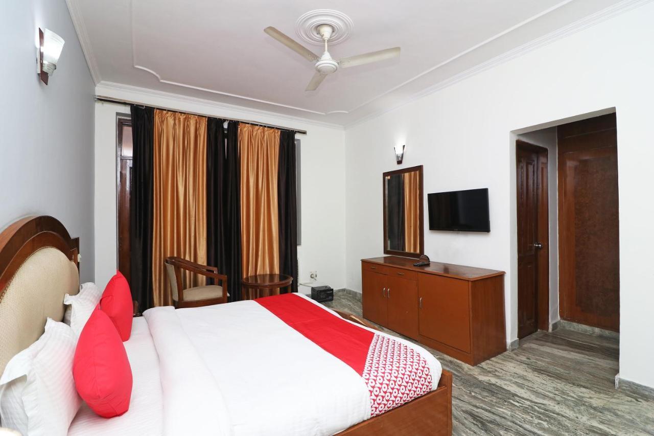 Birdhouse Hotel Gurgaon Exterior foto