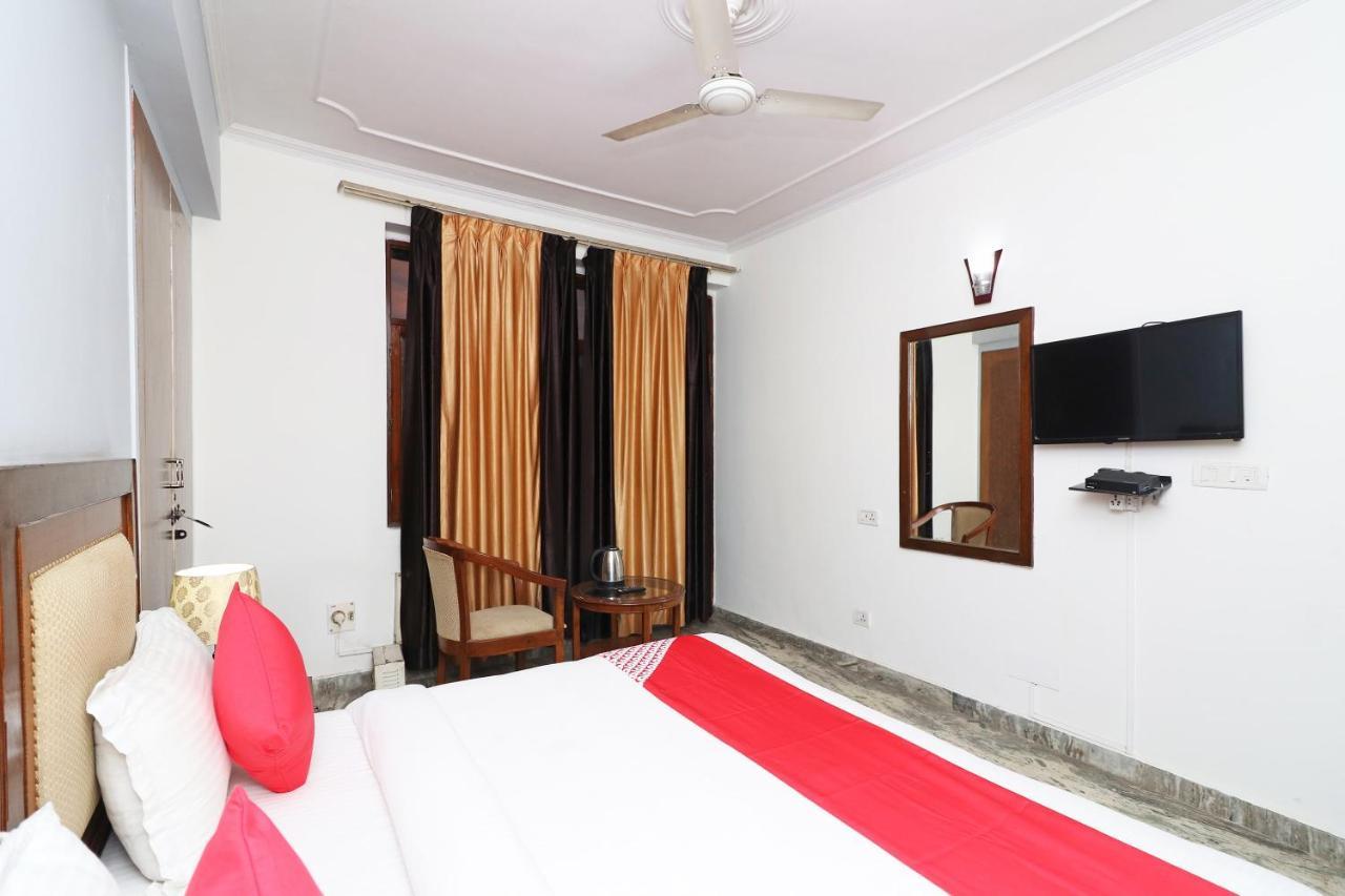 Birdhouse Hotel Gurgaon Exterior foto