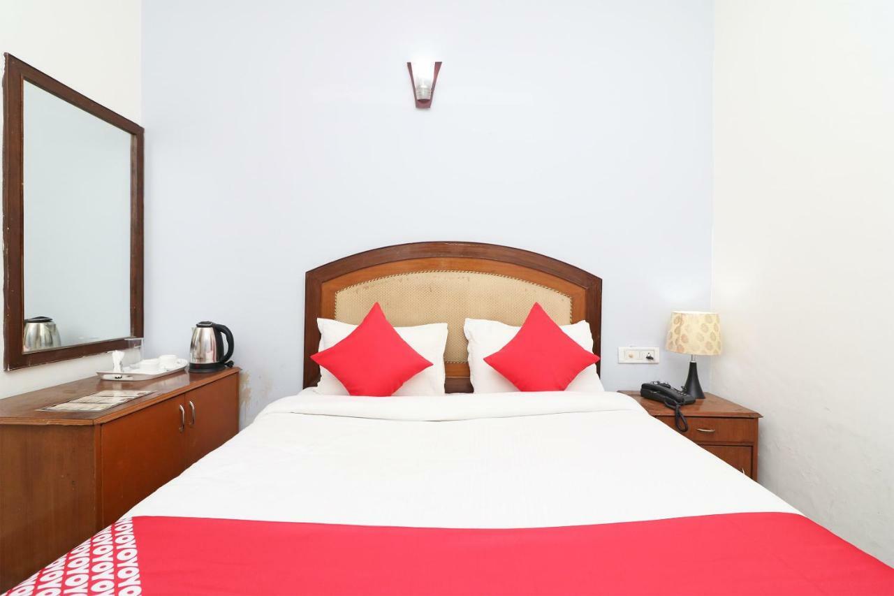 Birdhouse Hotel Gurgaon Exterior foto